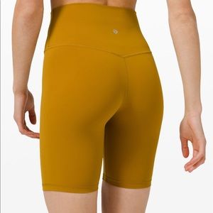 Lululemon highrise align 8” short